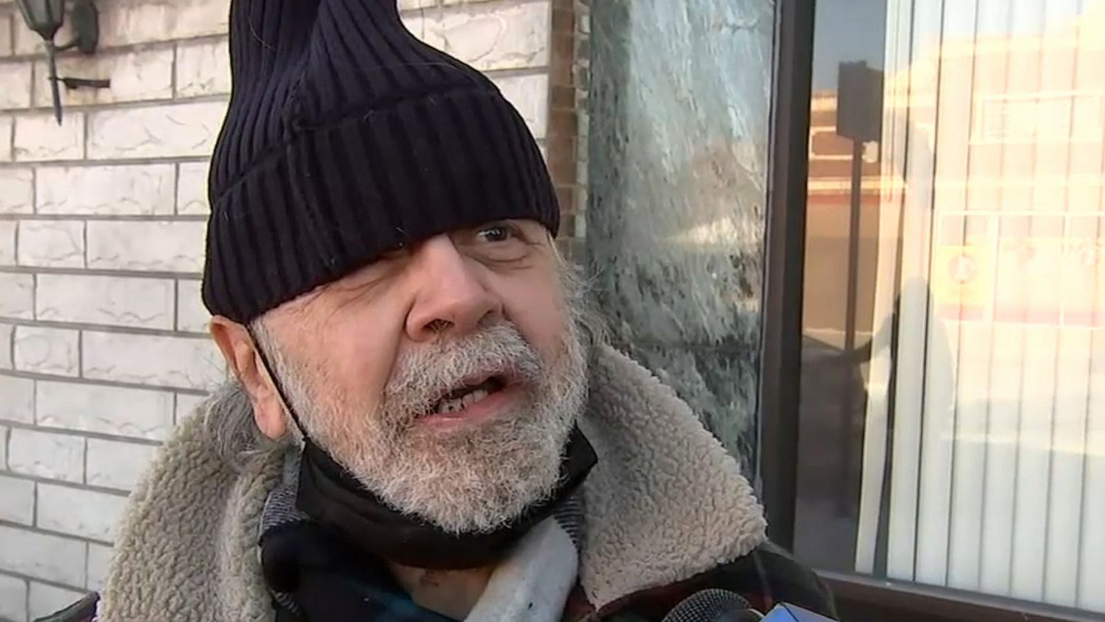VIDEO: Homeless man sleeping at Chicago O'Hare International Airport gets his own home