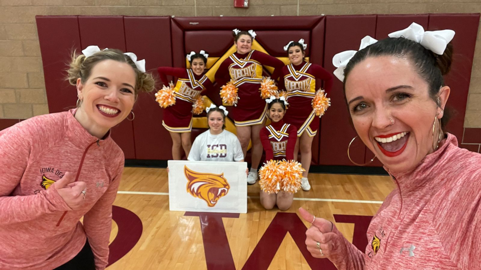 VIDEO: Iowa School for the Deaf wins 1st cheerleading championship in school history