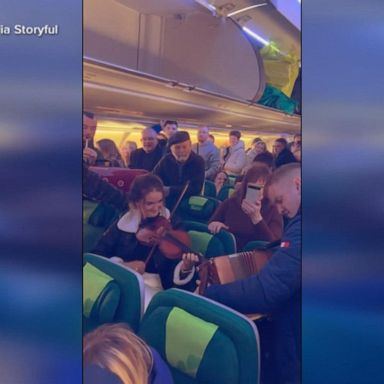 VIDEO: Irish musicians perform on airplane