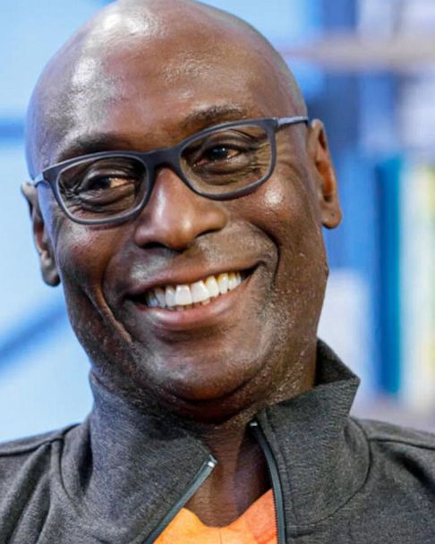 John Wick' actor Lance Reddick honored by cast after his death by wearing  blue ribbons at premiere of new film - ABC7 New York