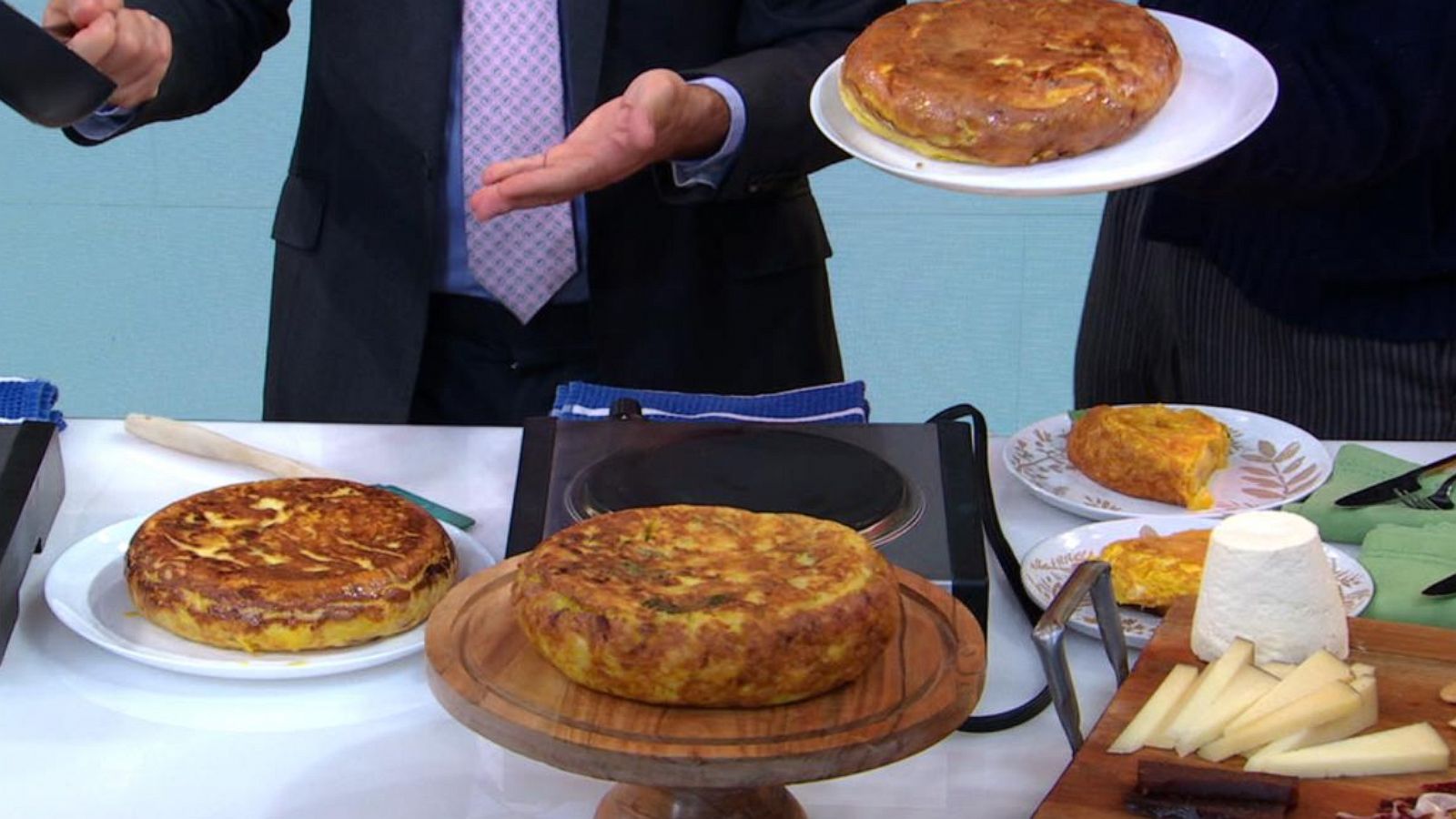 PHOTO: Spanish tortilla cooked on the "GMA" set with the hosts of "Secrets of Spain."