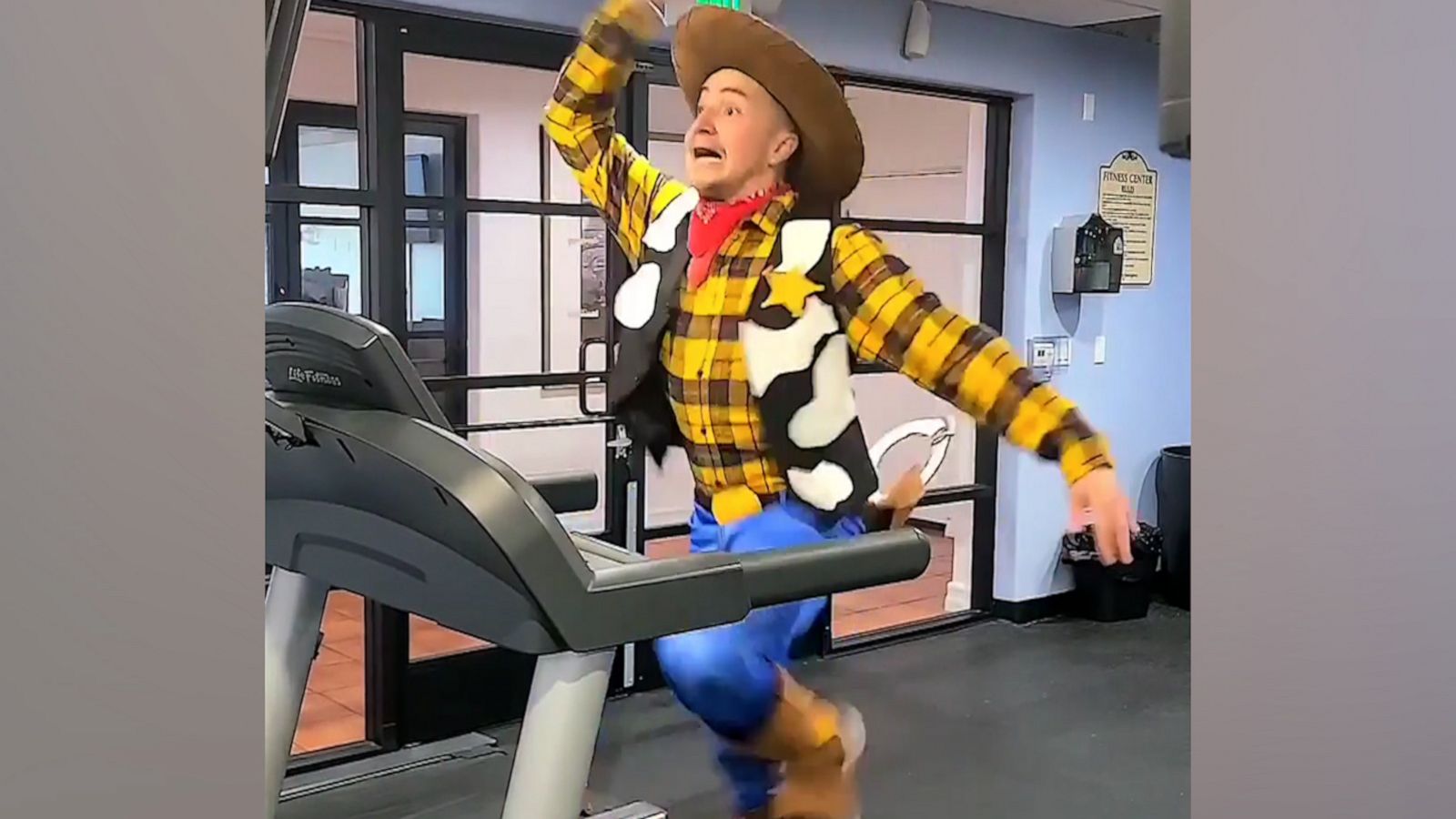 VIDEO: Digital creator cosplays as Disney characters using treadmill