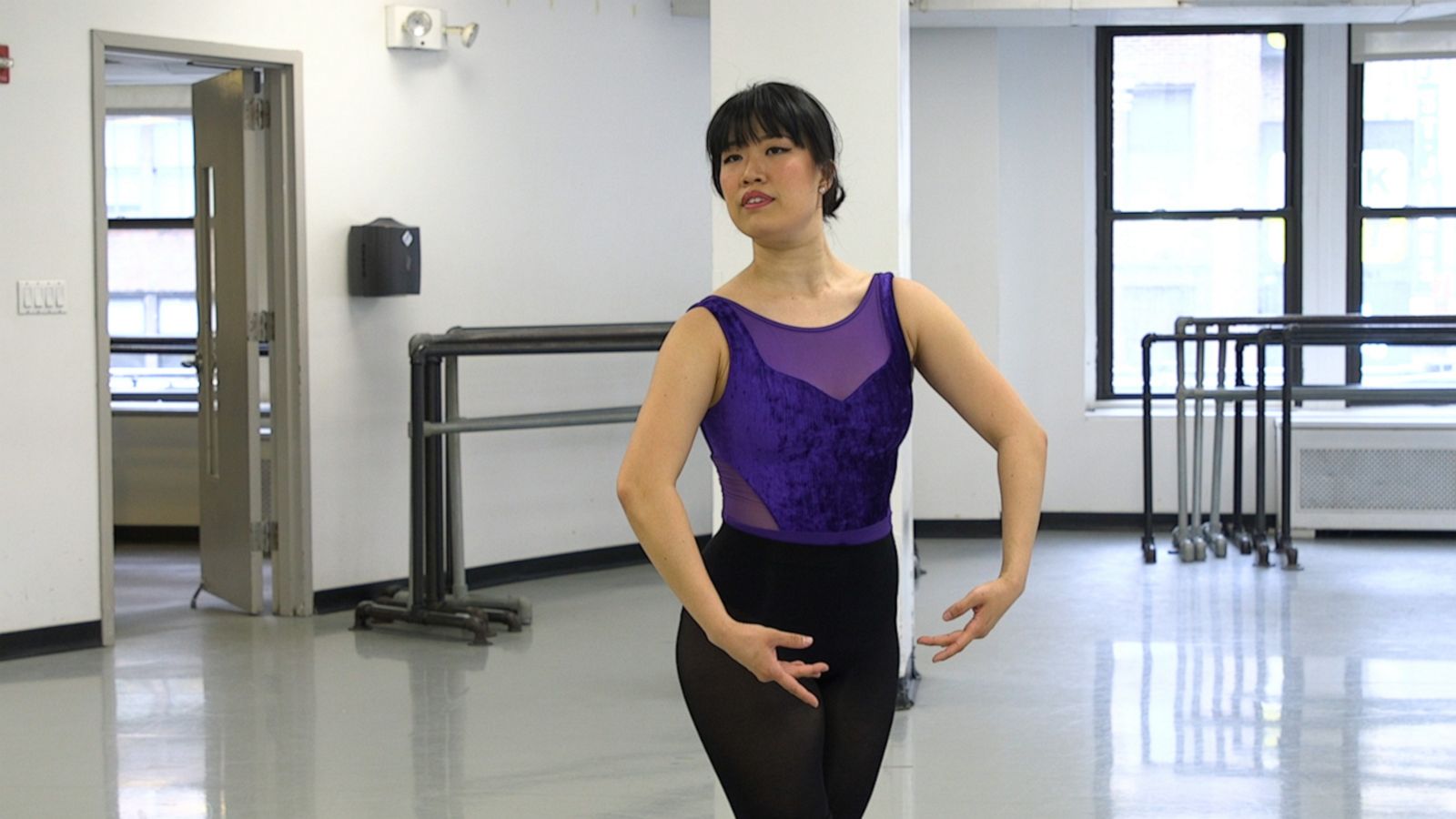 VIDEO: Former Wall Street analyst becomes professional dancer