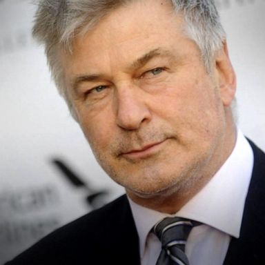 VIDEO: Charges dropped against Alec Baldwin in fatal on-set 'Rust' shooting