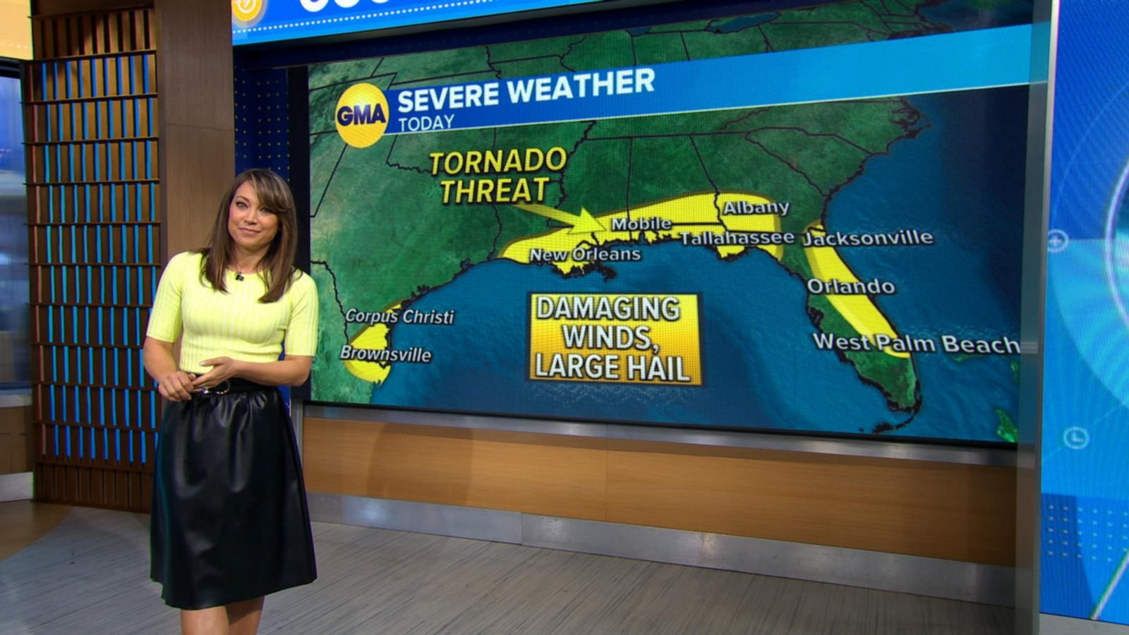 VIDEO: Hail, wind possible tornadoes expected to hit Gulf coast