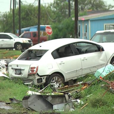 VIDEO: 1 dead, 10 injured in tornado in Texas