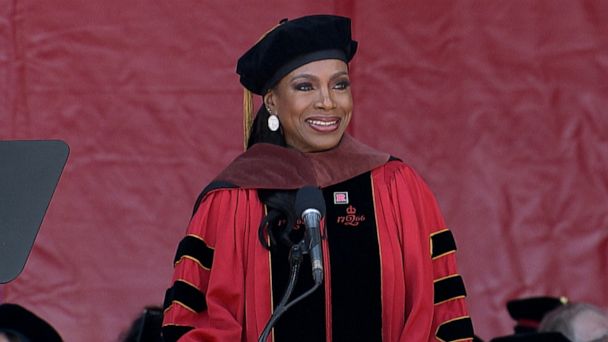 Video Sheryl Lee Ralph delivers heartfelt commencement speech at ...