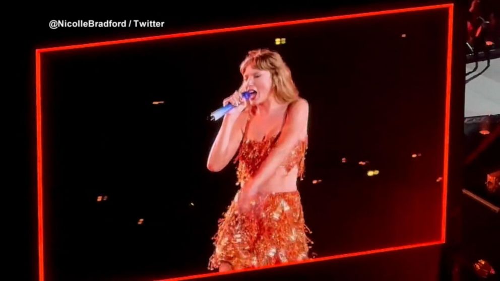 Taylor Swift performs 'Shake It Off' at Lincoln Financial Field 