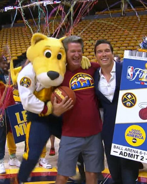 Nuggets mascot in trouble after making unauthorized appearance at