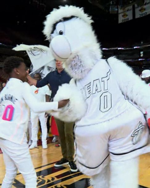 MLB mascots pose for a photo on the Good Morning America s…