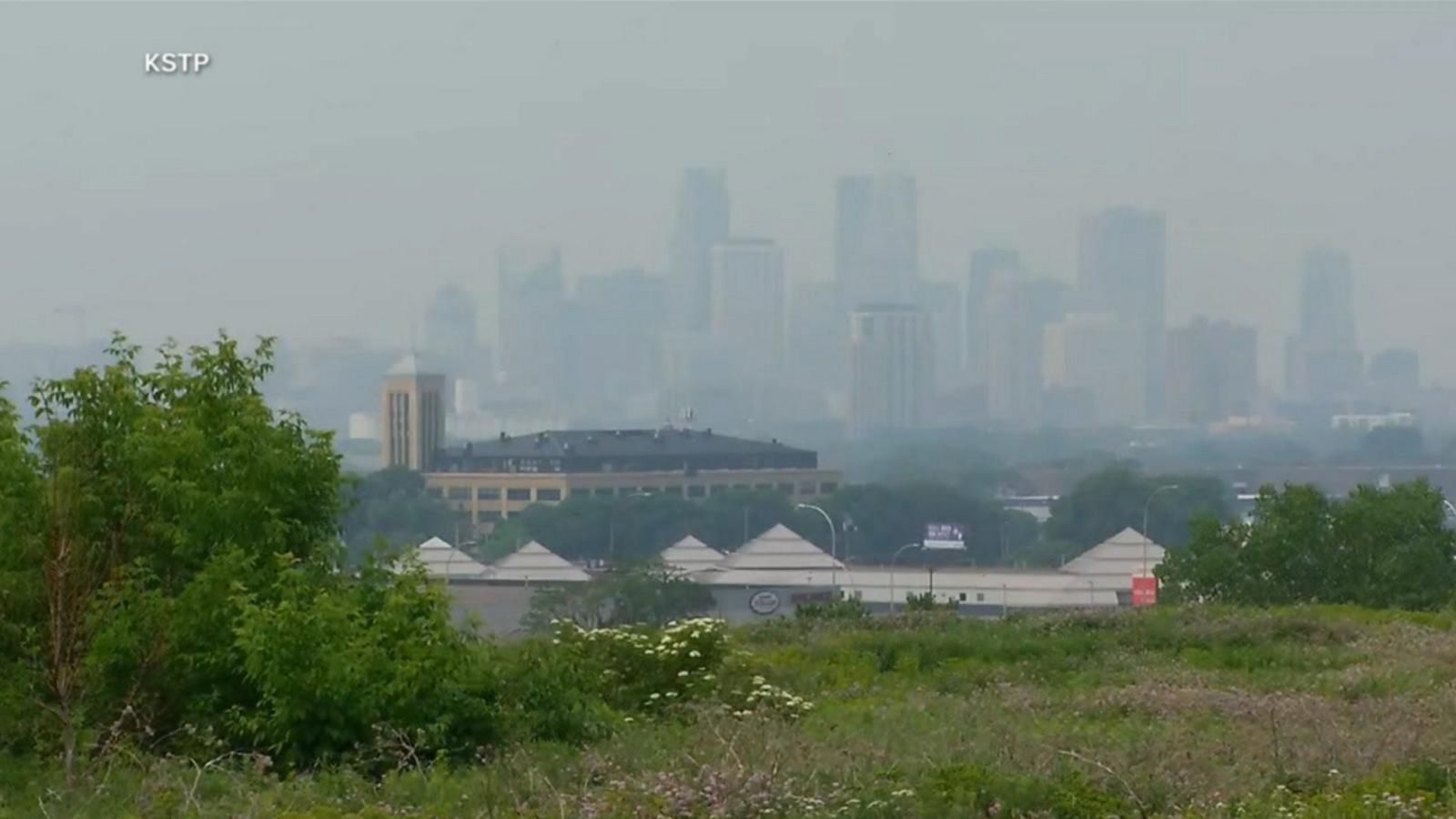 VIDEO: Smoke from Canadian wildfires hits Midwest