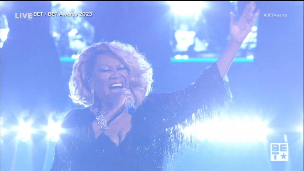 Patti LaBelle honors Tina Turner at BET Awards | GMA