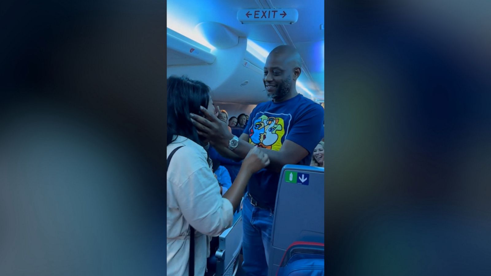 Man Has Cutest Mid Flight Surprise For His Girlfriend Good Morning America 