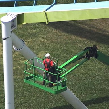 VIDEO: Rollercoaster shutdown in North Carolina