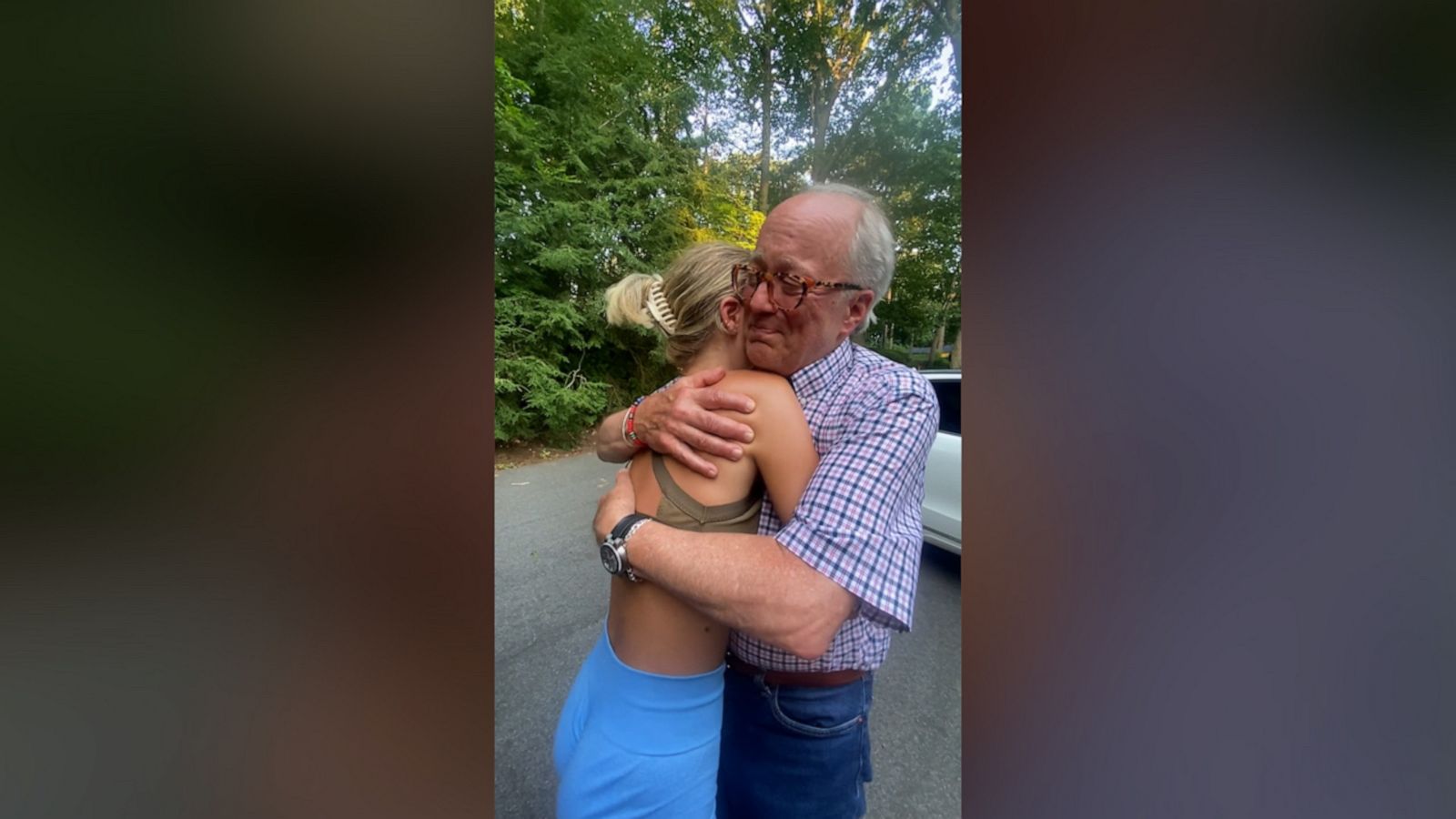 VIDEO: Girl surprises dad with tattoo in his honor following his Alzheimer’s diagnosis