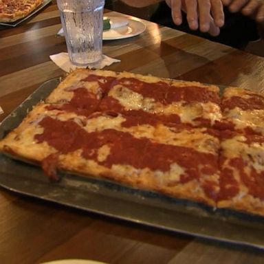 VIDEO: 'GMA' takes an e-bike pizza tour in Detroit