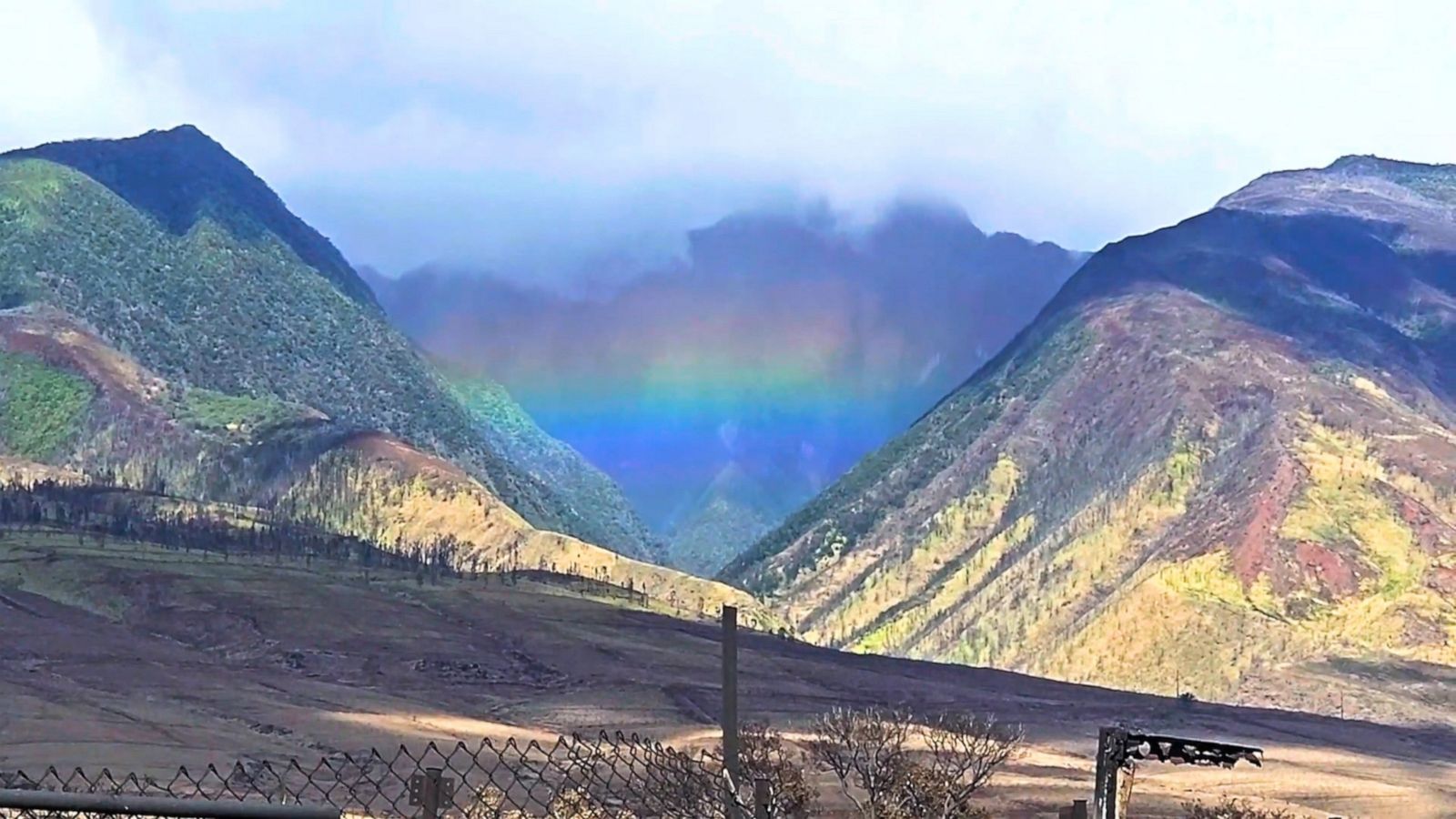 VIDEO: Rainbow appears in the sky between mountains on Maui