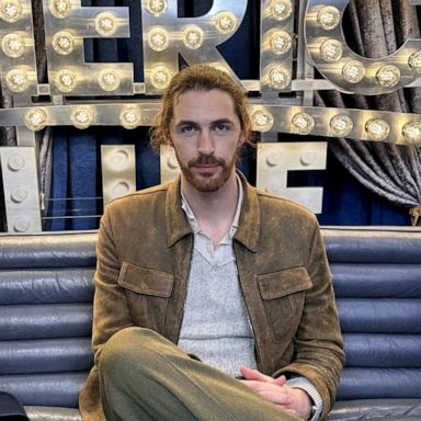 VIDEO: Hozier plays Ask Me Anything backstage at ‘GMA’ 