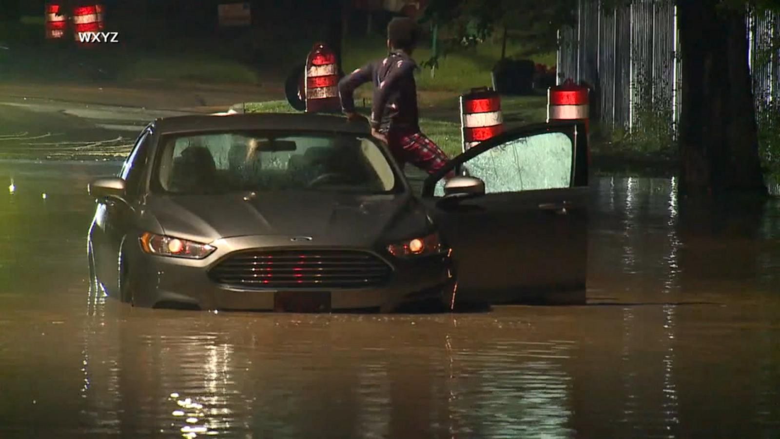 VIDEO: Severe weather slams Great Lakes region