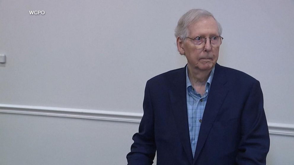 Mitch McConnell appears to freeze again: What to know | GMA