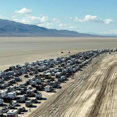 VIDEO: Thousands begin exodus from Burning Man after monsoons and flooding