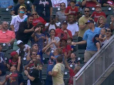 WATCH:  Braves’ fan makes one-handed catch