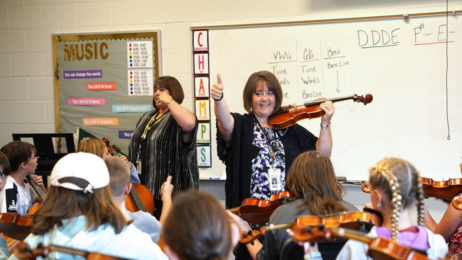 VIDEO: Identical twin sisters teach same class together