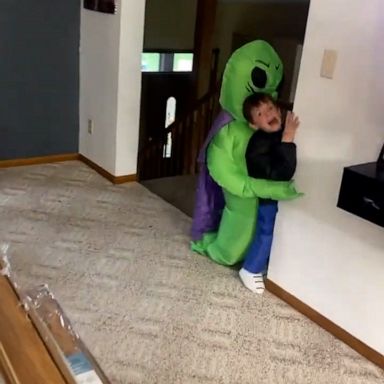 [VIDEO: Boy wears extraterrestrial abduction costume, and gives convincing performance]