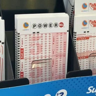 VIDEO: Powerball jackpot soars to $925 million