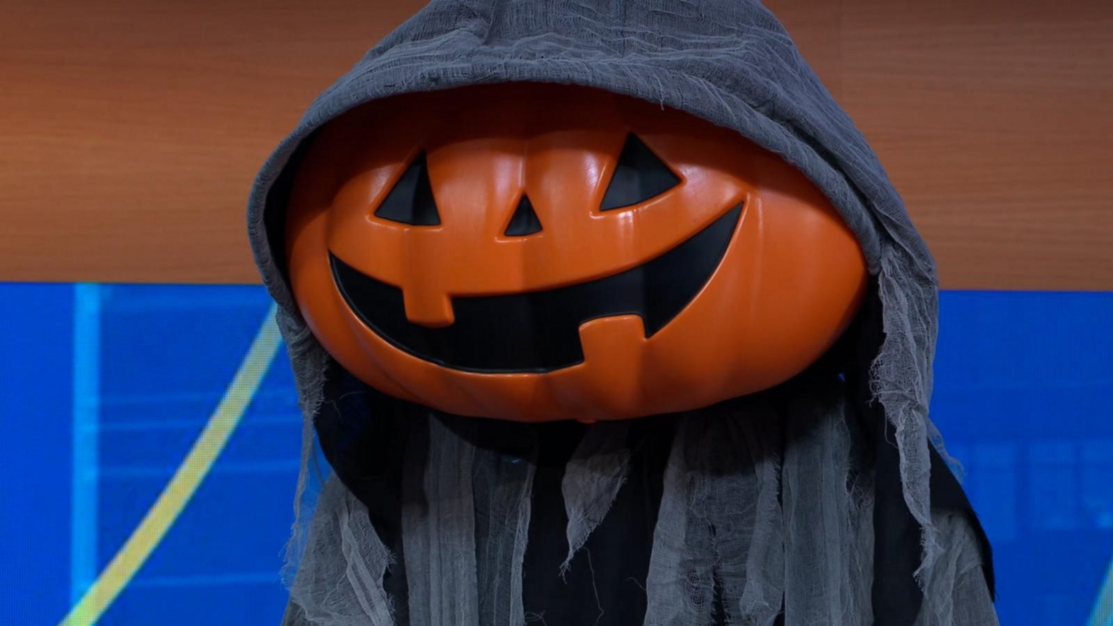 VIDEO: 8-foot-tall ‘Lewis’ Halloween decoration goes viral