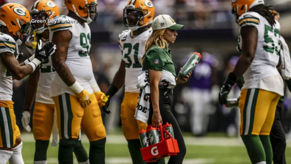 Meet the 1st full-time female athletic trainer for the Green Bay Packers  Video - ABC News