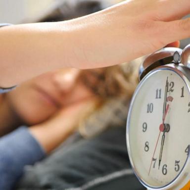 VIDEO: Battle over daylight saving as America falls back