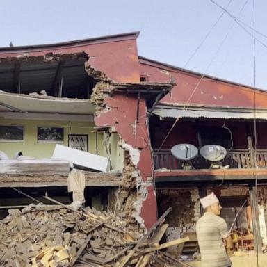 VIDEO: Urgent search and rescue in devastating Nepal earthquake