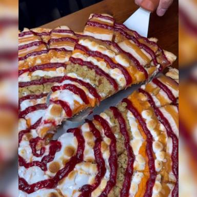 VIDEO: This Thanksgiving pizza is a 3-course meal on a slice