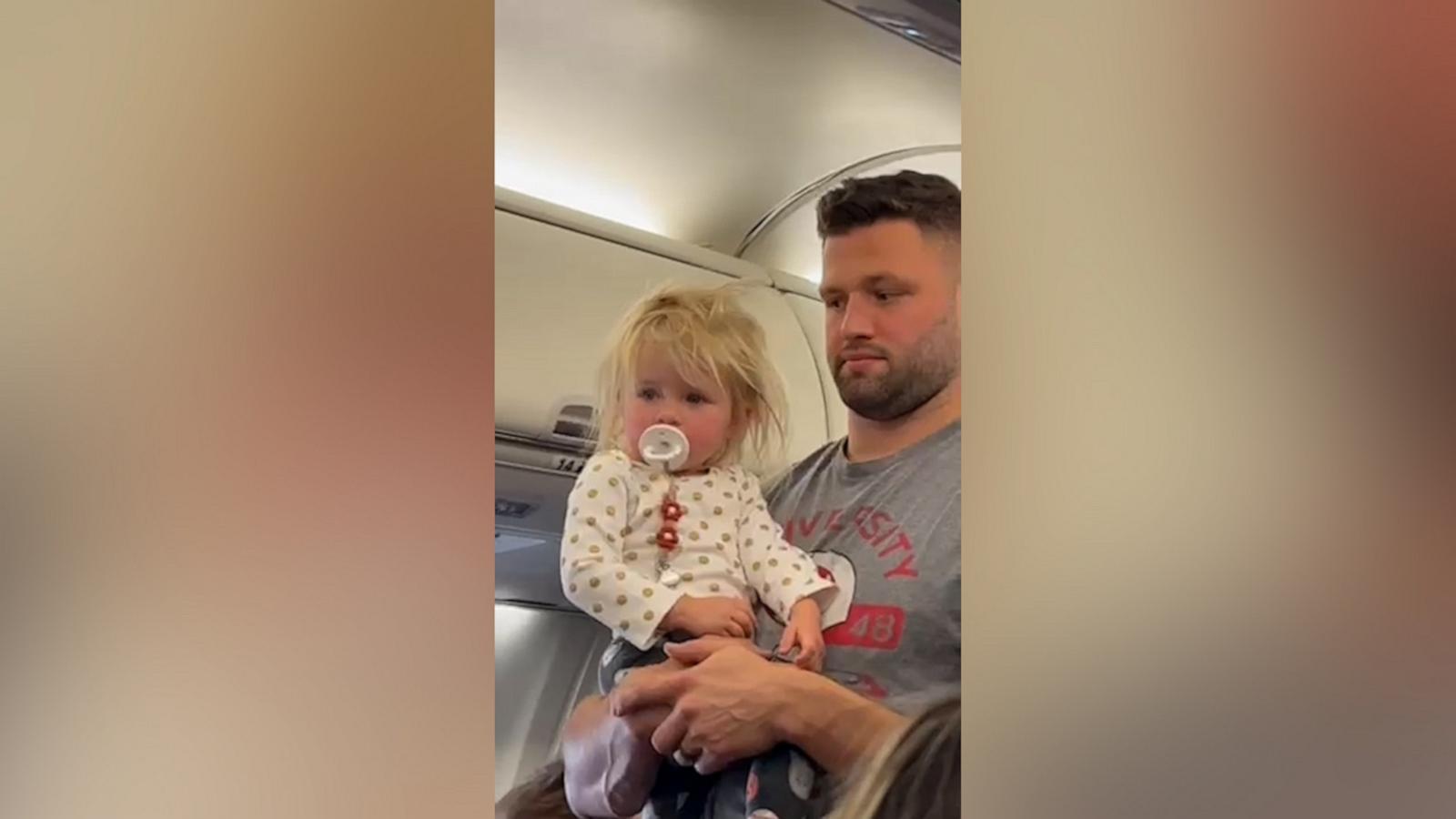 toddler-on-plane-is-all-of-us-during-holiday-travel-good-morning-america