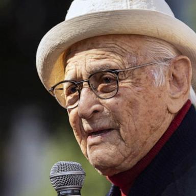 VIDEO: Hollywood celebrates life of TV great Norman Lear