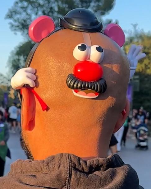 Hilariously brilliant Mr. Potato Head headpiece gets best reactions at  Disney - Good Morning America