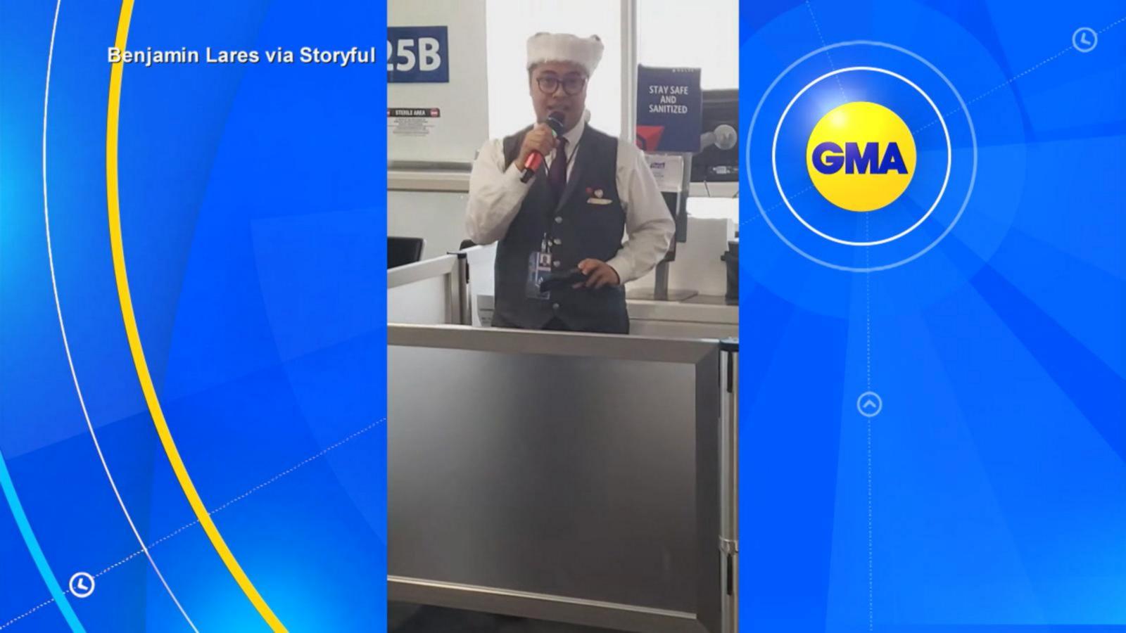 VIDEO: Delta employee brings Christmas cheer to travelers