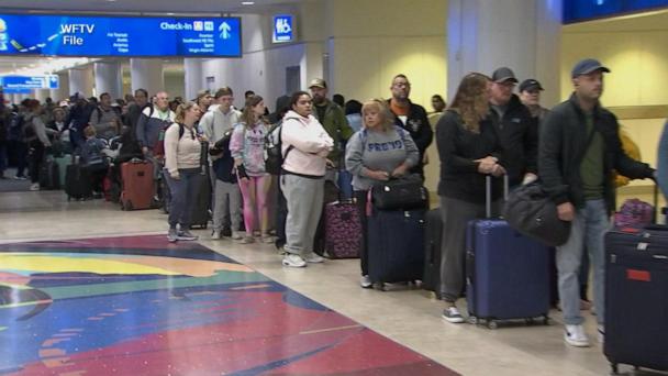 Organization looks to ease air travel stresses for young passengers with  autism - ABC News