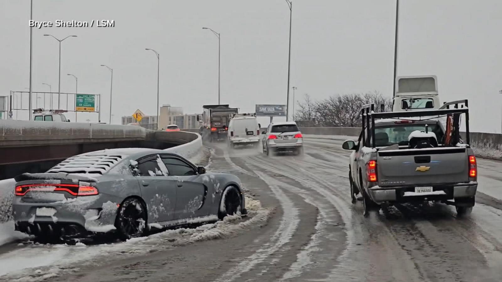 VIDEO: Extreme weather forcing airlines to cancel hundreds of flights