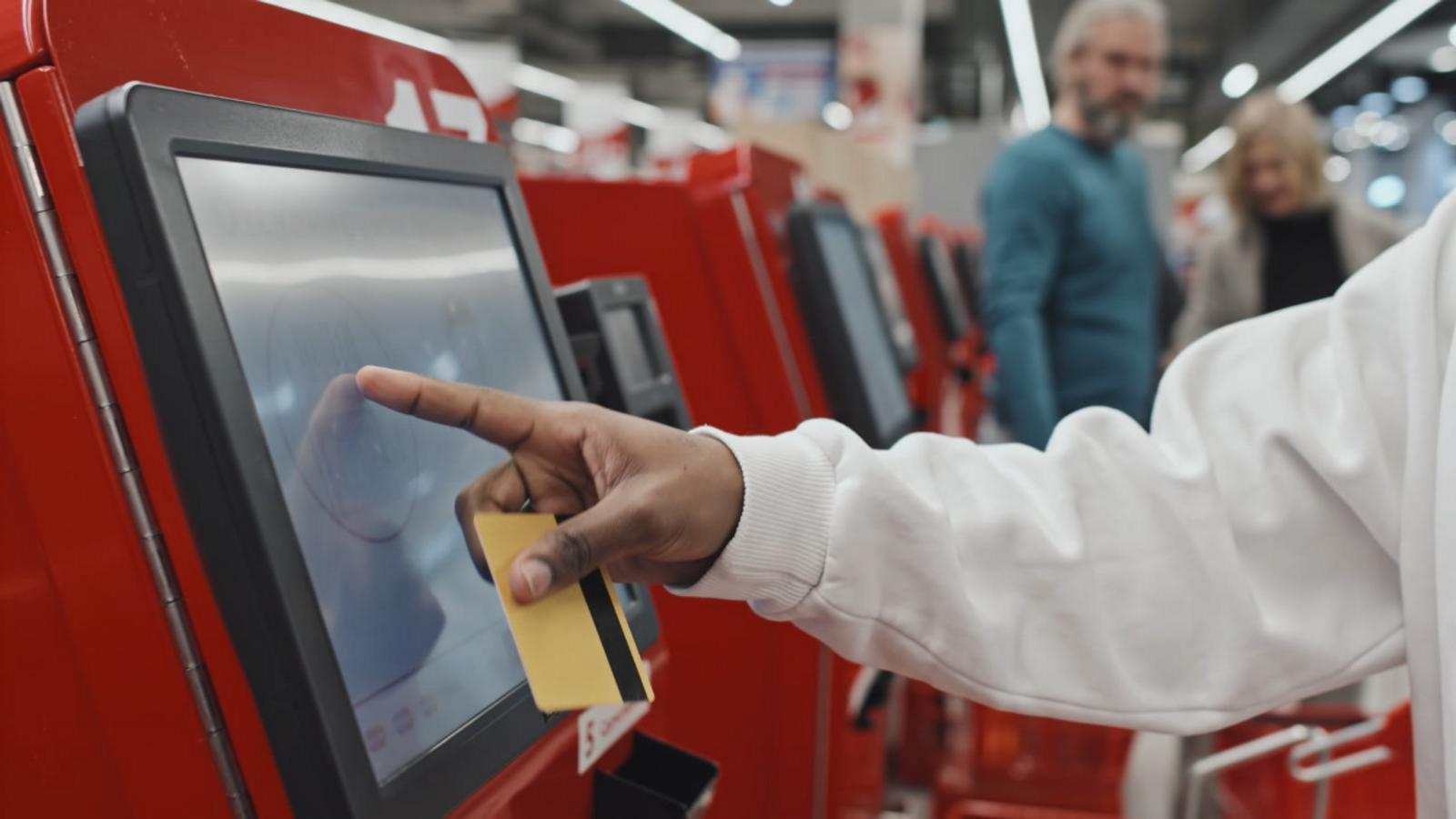 The state of self-checkout: Target tests a new system as retailers combat long  lines, inventory loss - ABC News