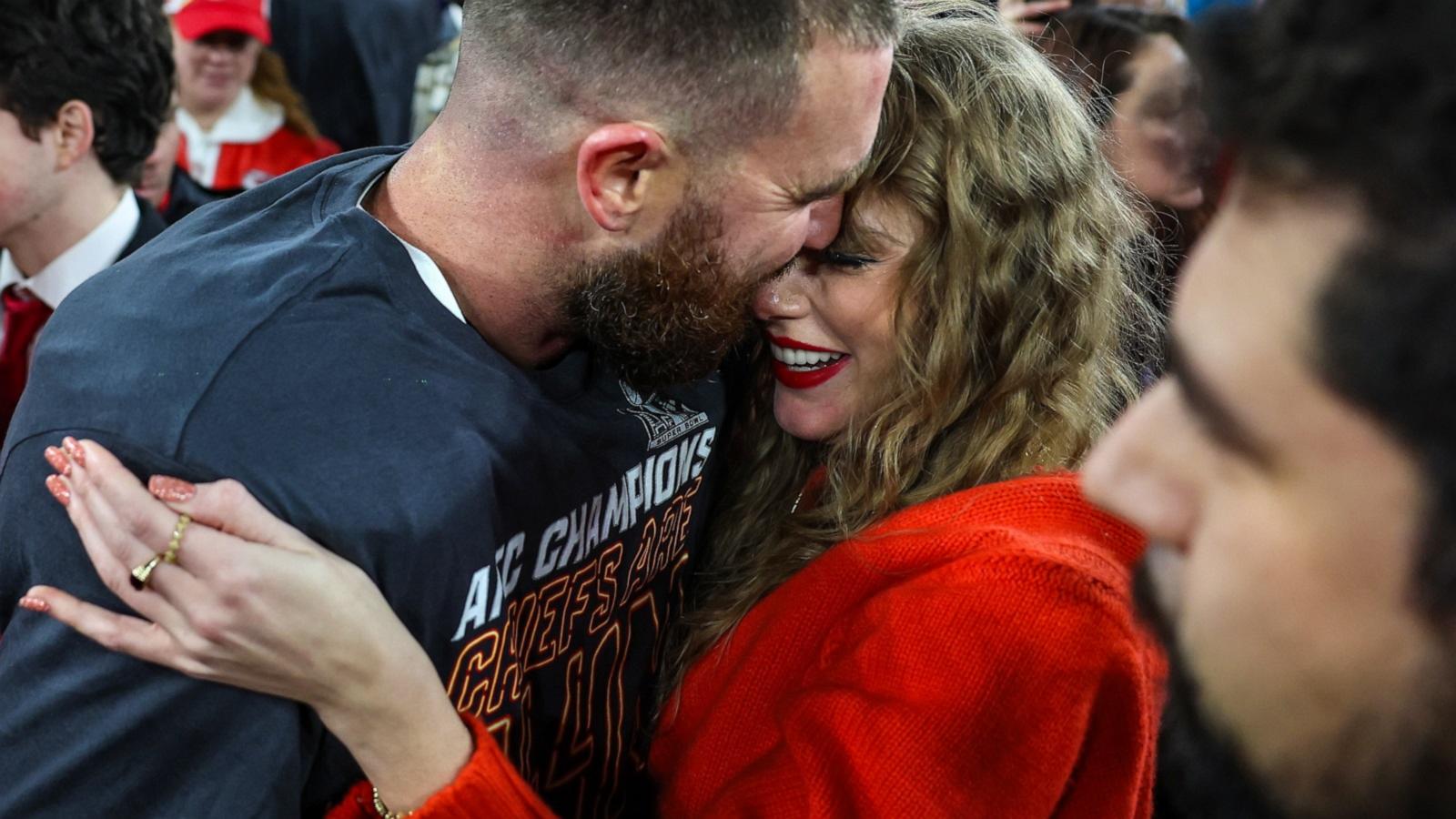 VIDEO: Travis Kelce celebrates AFC Championship win with Taylor Swift and brother Jason