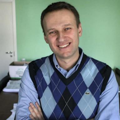 VIDEO: Russian authorities refuse to turn over Alexei Navalny’s body