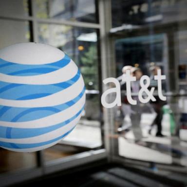 VIDEO: Major AT&T outage hits customers