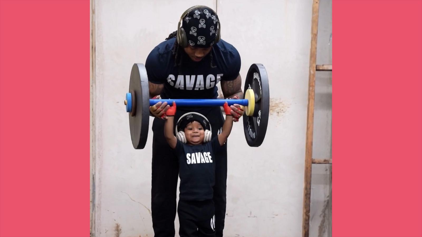 VIDEO: Gym dad teaches his young son a lesson on never giving up