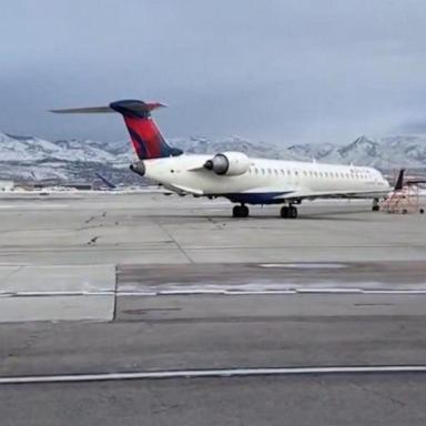 VIDEO: Investigation after man allegedly gets onto Delta flight without ticket