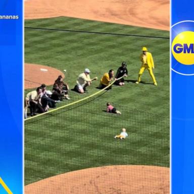 VIDEO: ‘Baby race’ has surprise finish at baseball game