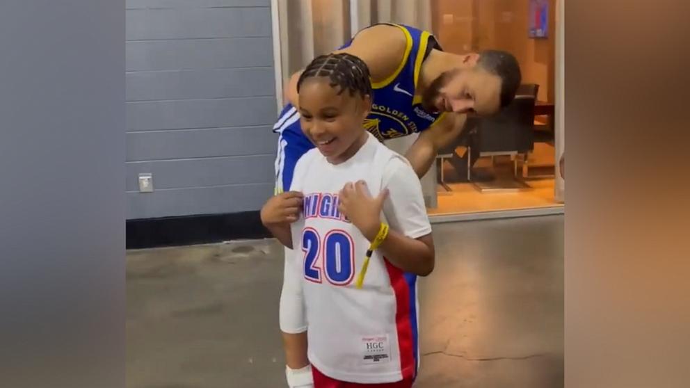 VIDEO: Watch this young Steph Curry fan's reaction when he signs his jersey 