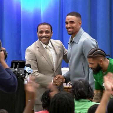 VIDEO: Eagles QB Jalen Hurts' contribution to Philadelphia school district