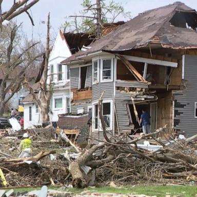 VIDEO: Tornadoes rip through the heartland